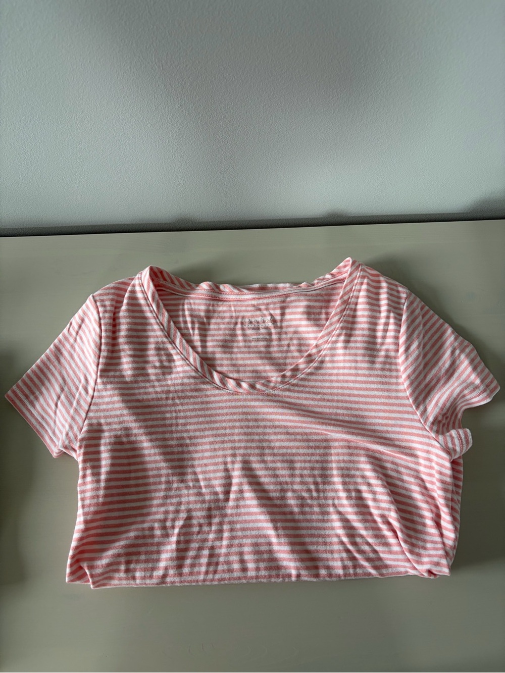 Isabel Maternity short sleeve scoop neck t shirt, size L